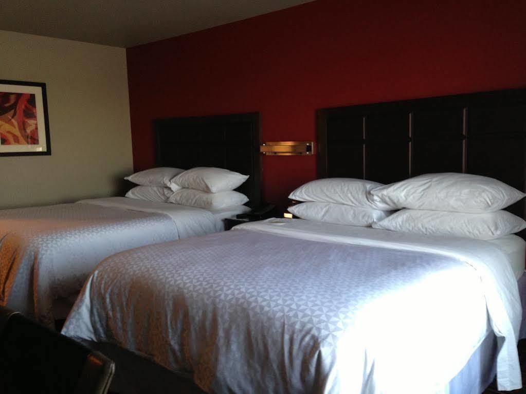 Sonesta Essential Minot Hotel Buitenkant foto